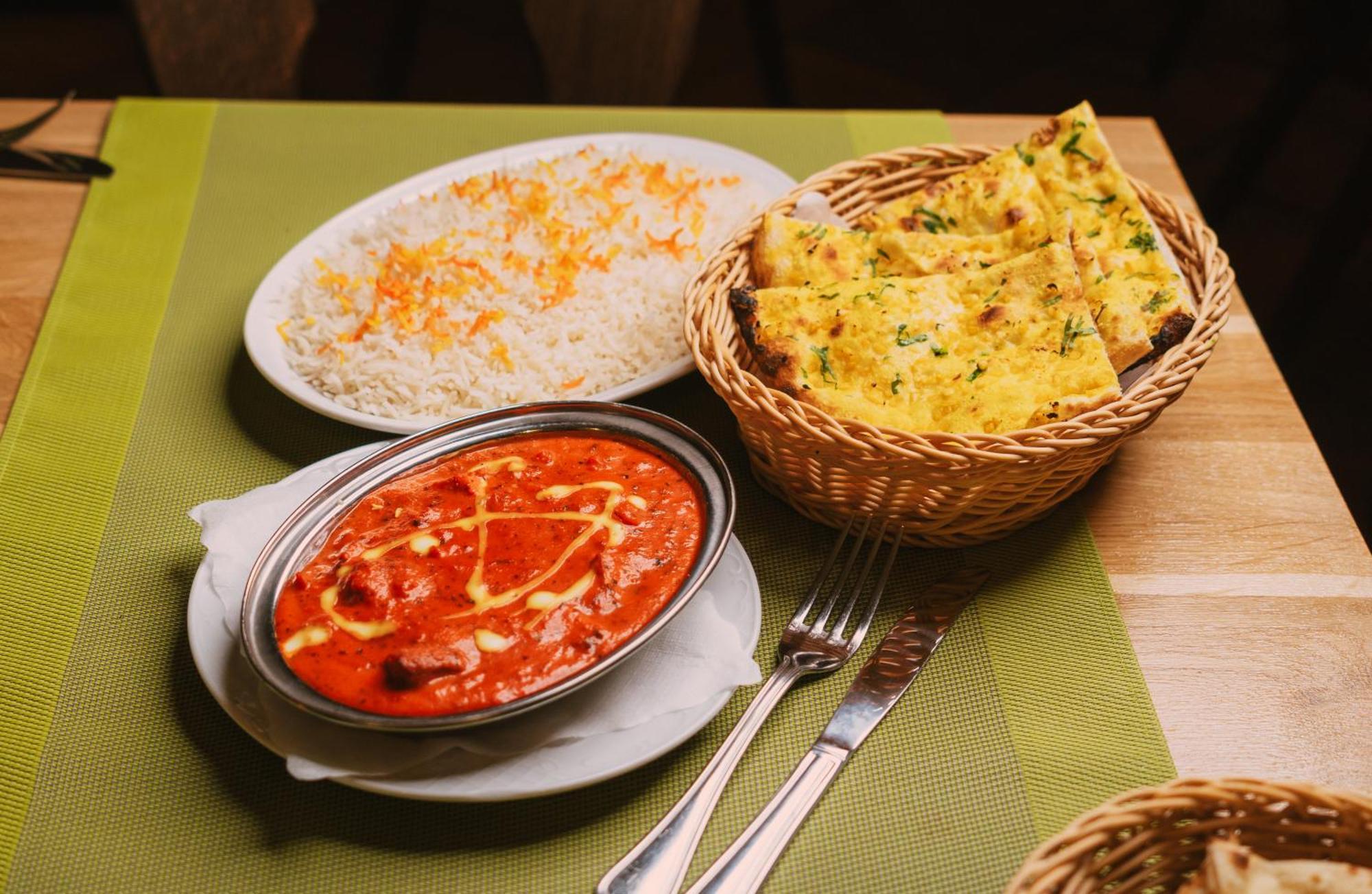 Hotel Restaurant Taverna Eching  Екстериор снимка