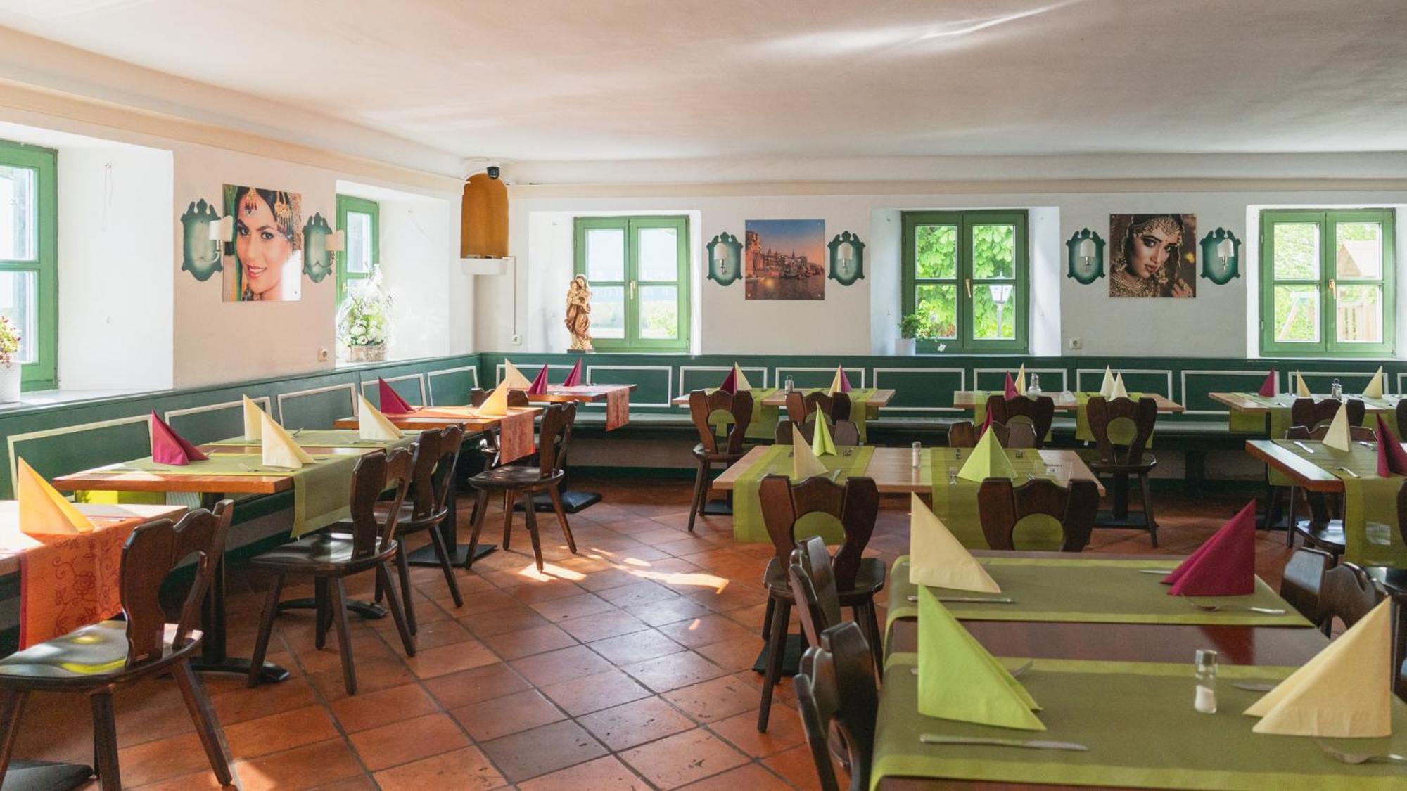 Hotel Restaurant Taverna Eching  Екстериор снимка