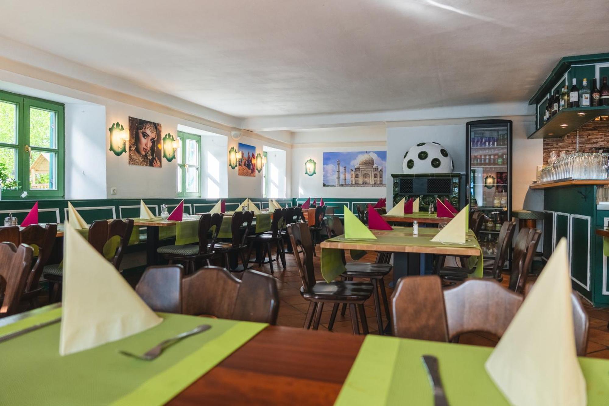 Hotel Restaurant Taverna Eching  Екстериор снимка